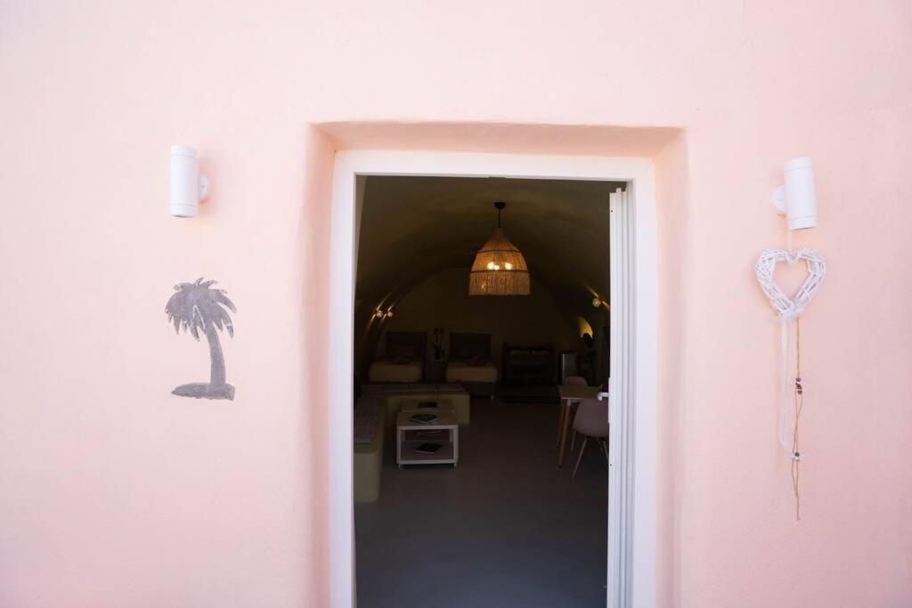 Santorini Oasis- Cave House Villa Fira  Eksteriør billede