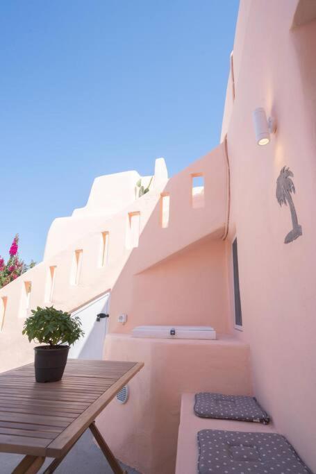 Santorini Oasis- Cave House Villa Fira  Eksteriør billede